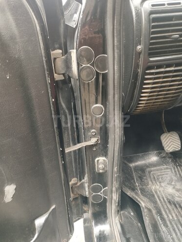 GAZ 3110 "Volga"-5