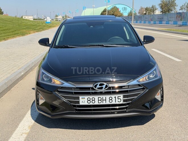 Hyundai Elantra-2