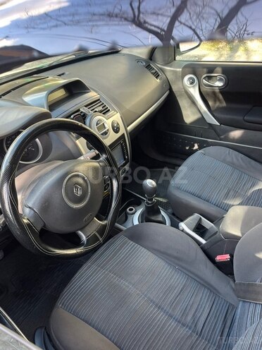 Renault Megane-10