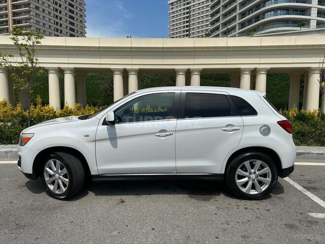 Mitsubishi Outlander Sport-5