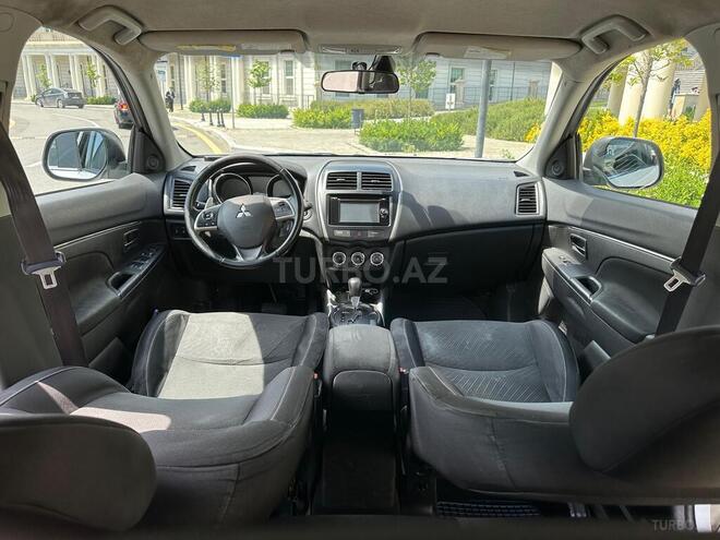 Mitsubishi Outlander Sport-11