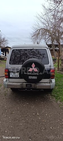 Mitsubishi Pajero-6