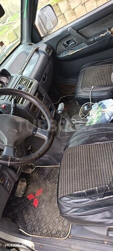 Mitsubishi Pajero-4