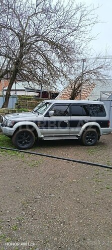 Mitsubishi Pajero-9