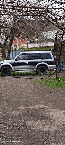 Mitsubishi Pajero-8