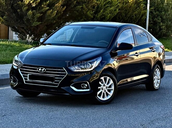 Hyundai Accent-4