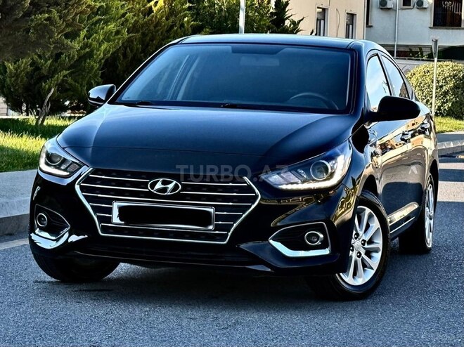 Hyundai Accent-2