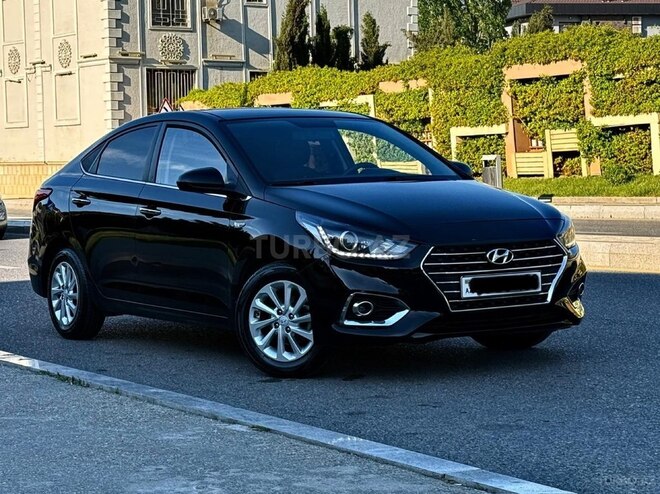 Hyundai Accent-5