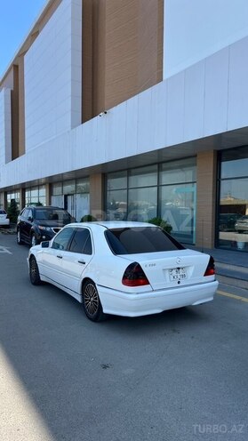 Mercedes C 230-6