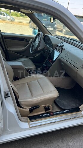 Mercedes C 230-8