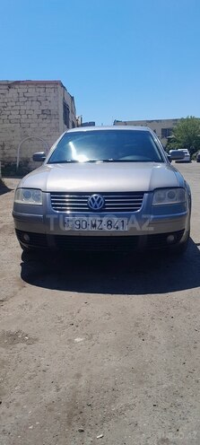 Volkswagen Passat-1