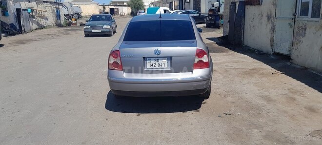 Volkswagen Passat-4