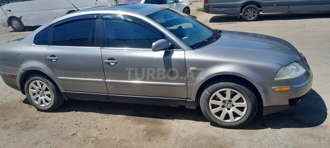 Volkswagen Passat-11
