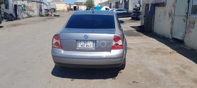 Volkswagen Passat-5