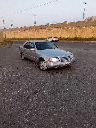 Mercedes C 180-10