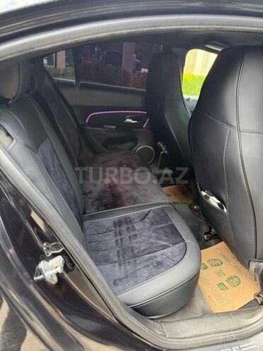 Chevrolet Cruze-9