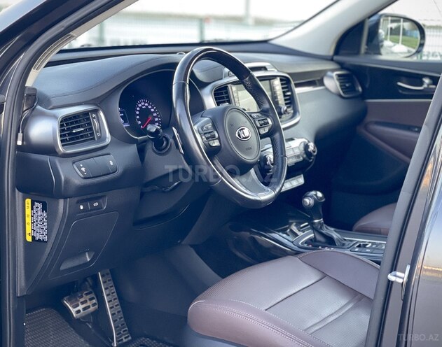Kia Sorento-11