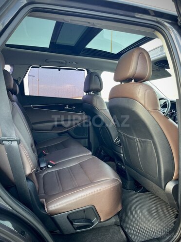 Kia Sorento-14