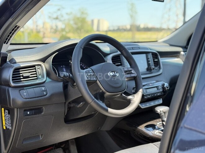 Kia Sorento-13