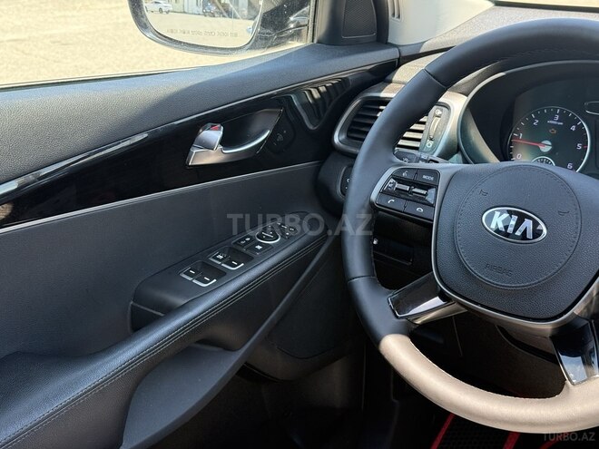 Kia Sorento-14