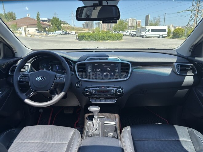 Kia Sorento-11