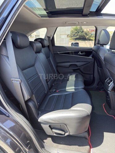 Kia Sorento-10