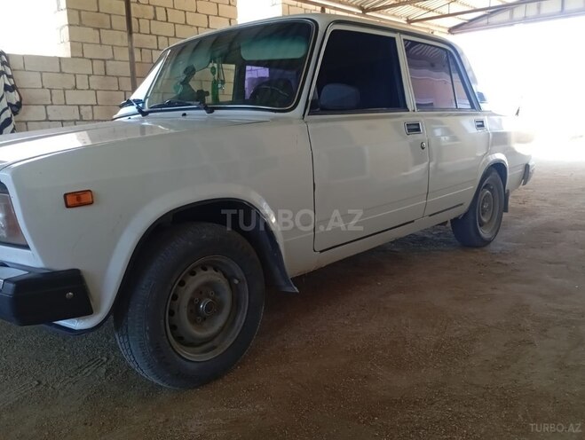 LADA (VAZ) 2107-2