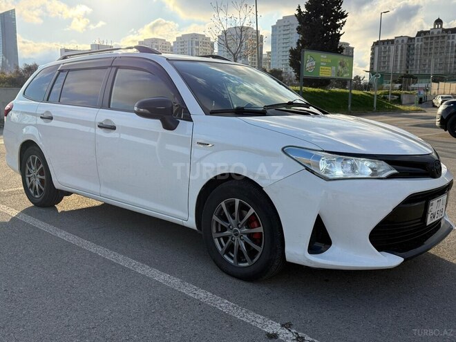 Toyota Corolla Fielder-3