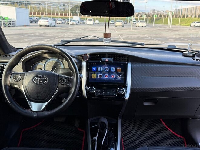 Toyota Corolla Fielder-5