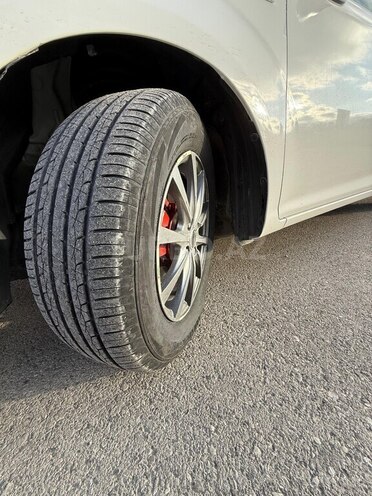 Toyota Corolla Fielder-8