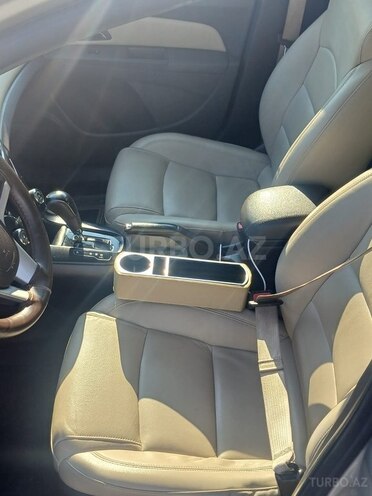 Chevrolet Cruze-10