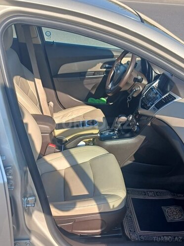 Chevrolet Cruze-9