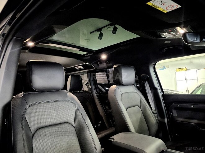 Land Rover Defender-36