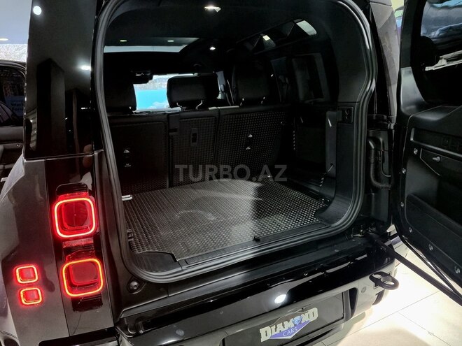 Land Rover Defender-37