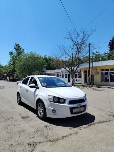 Chevrolet Aveo-3