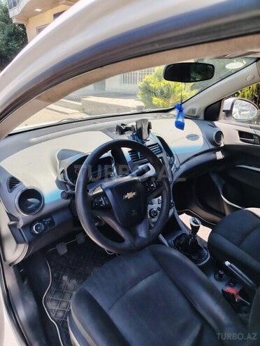 Chevrolet Aveo-10