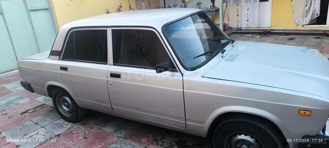 LADA (VAZ) 2107-2