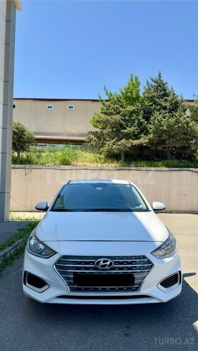 Hyundai Accent-7