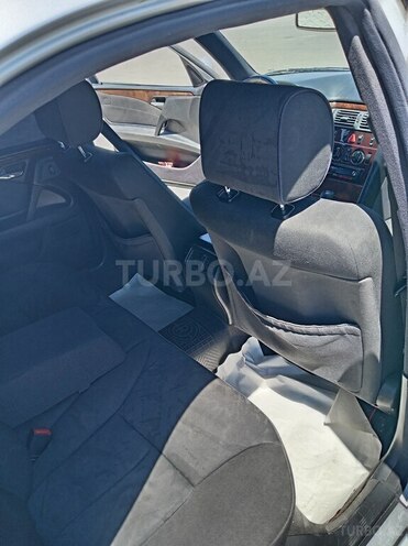 Mercedes E 240-6