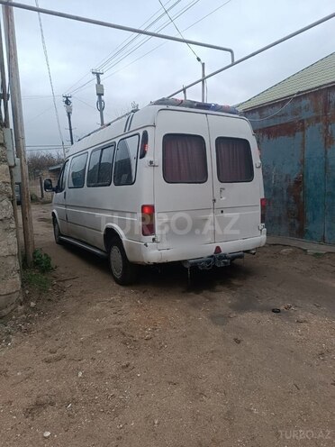 Ford Transit-2