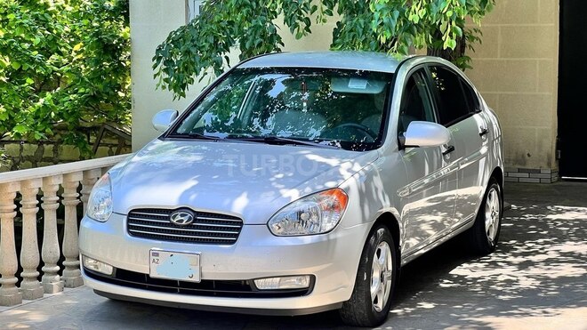 Hyundai Accent-1