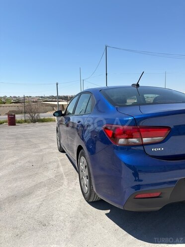 Kia Rio-5