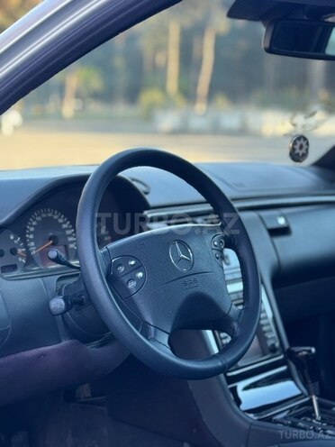 Mercedes E 200-15