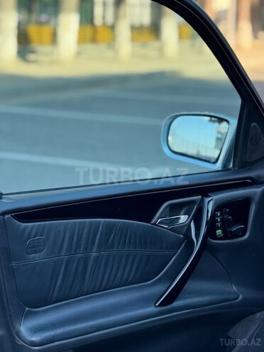 Mercedes E 200-14