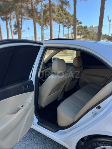 Hyundai Sonata-13