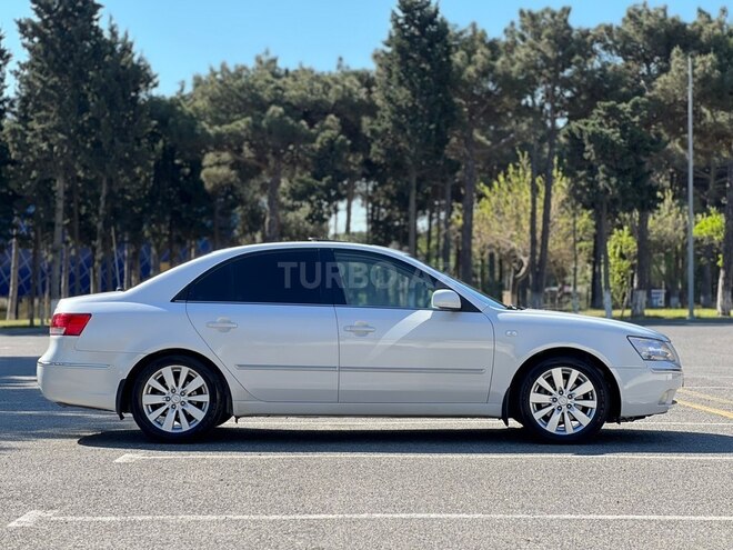 Hyundai Sonata-8
