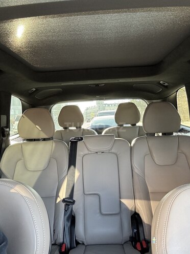 Volvo XC90-17