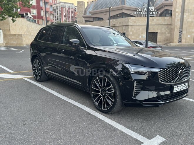 Volvo XC90-8