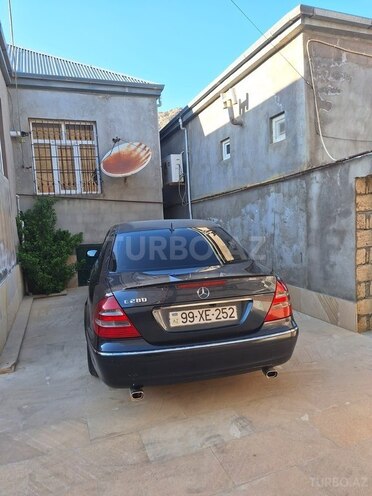 Mercedes E 280-12