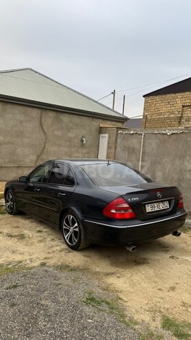 Mercedes E 280-7